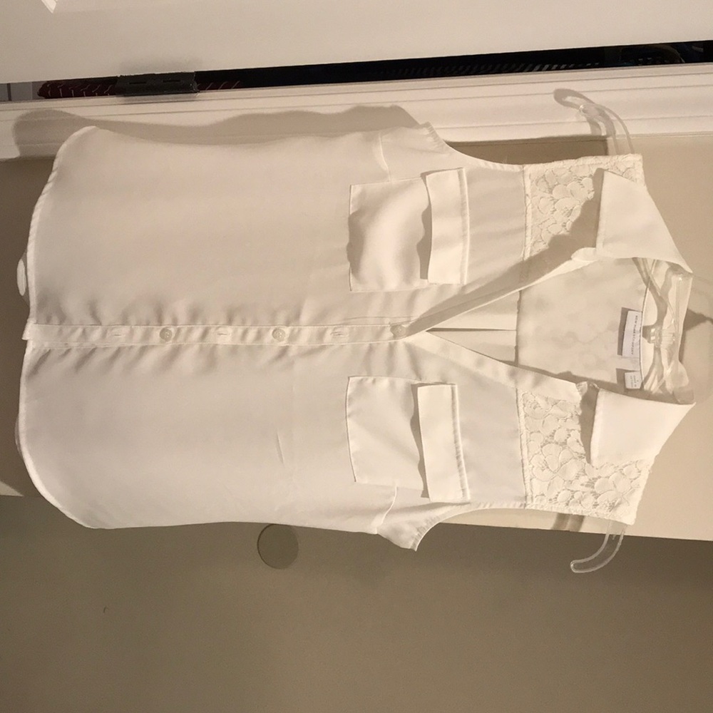 White New York & Company Sleeveless Top